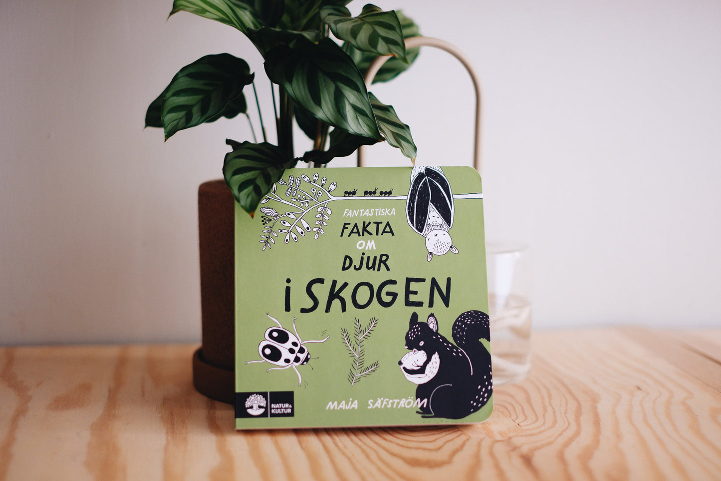 PEKBOK djur i skogen