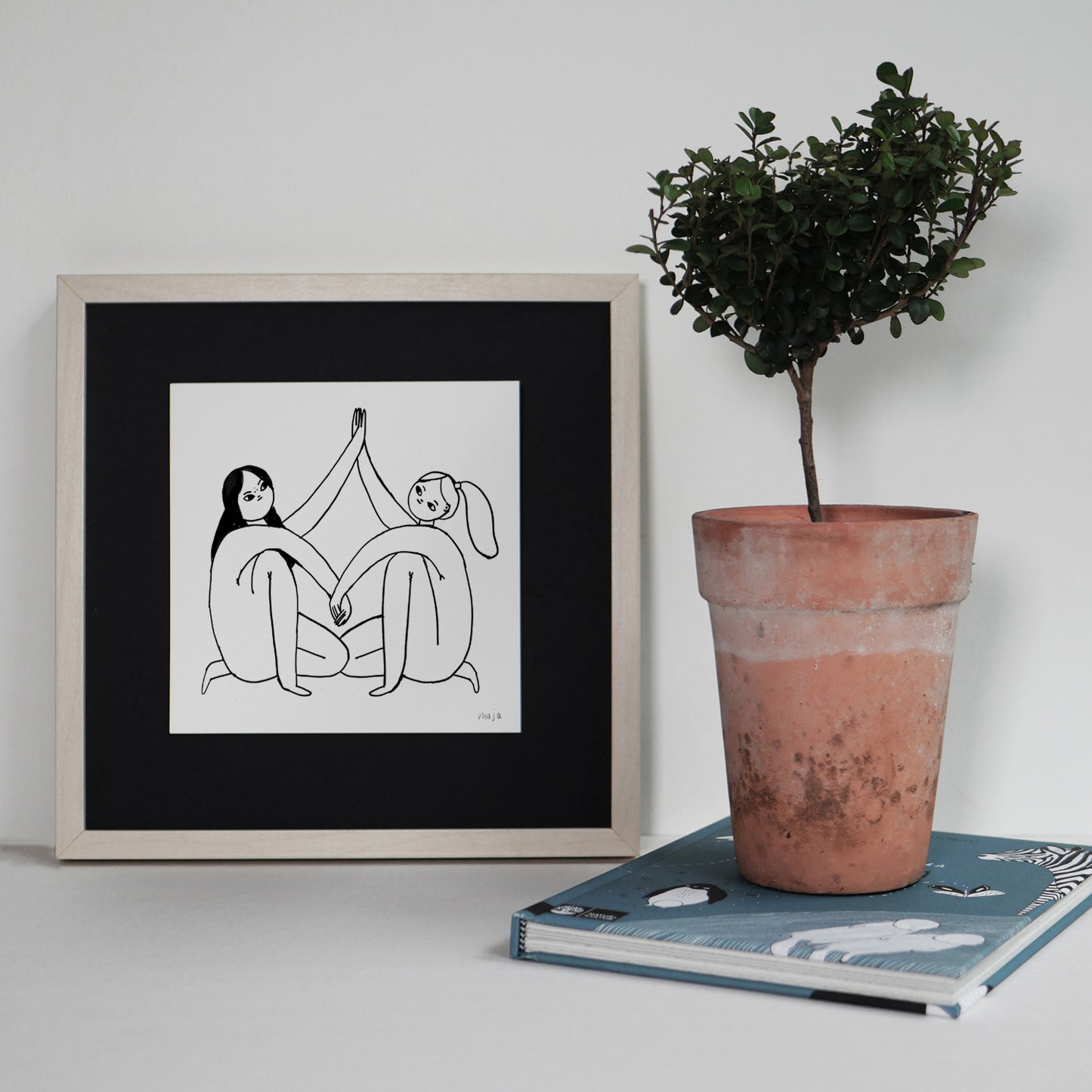 Girls naked, print