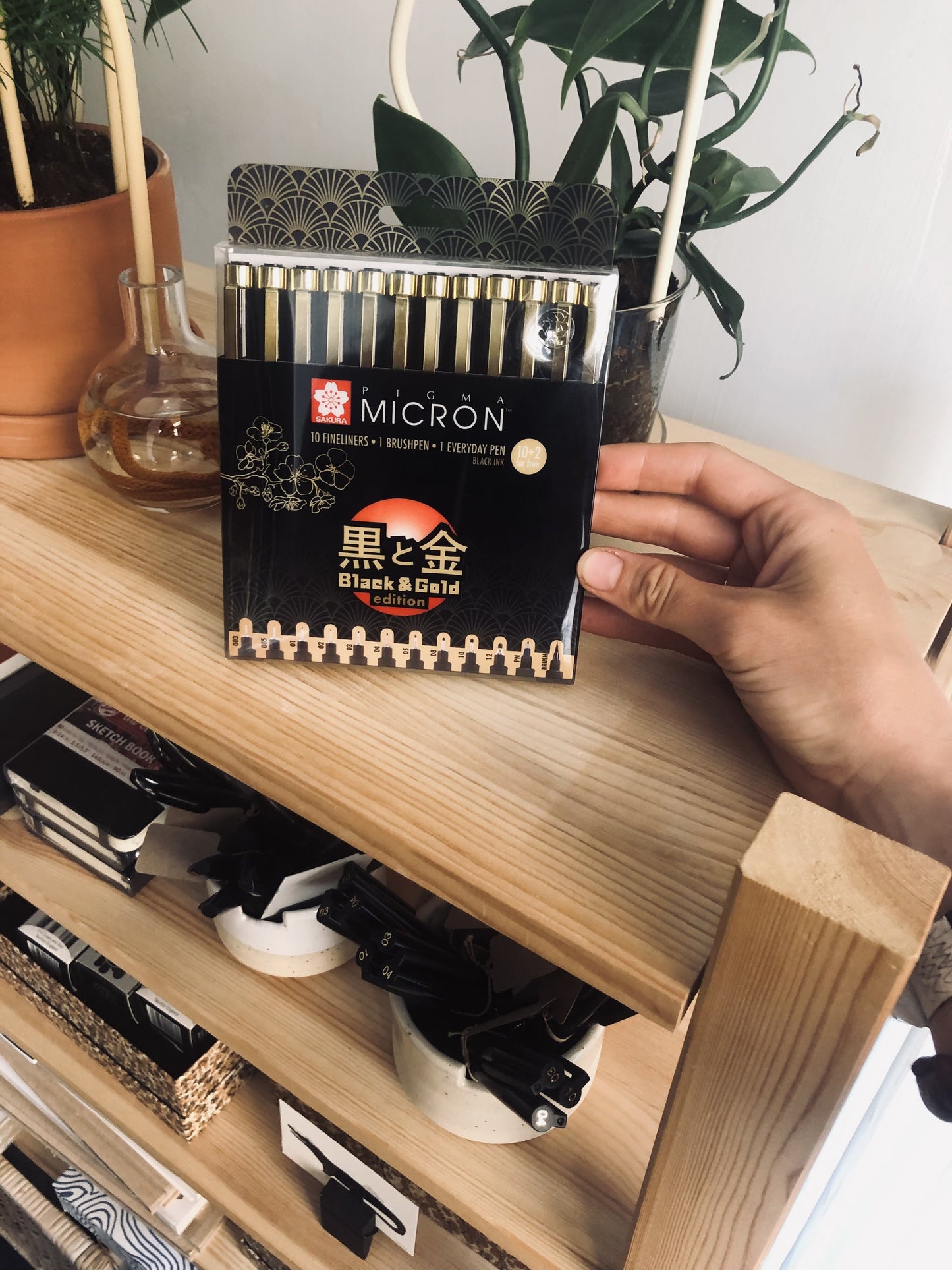 Pigma micron golden black & gold edition!