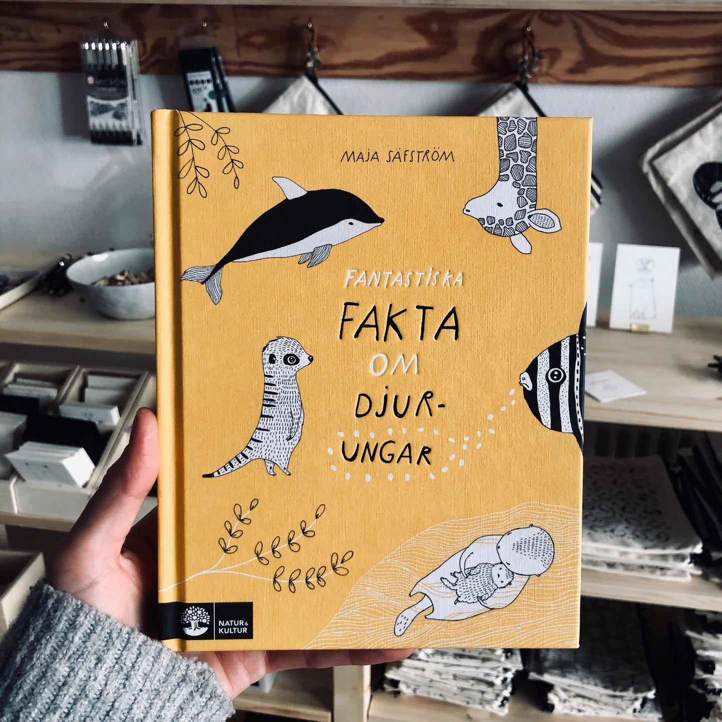 Fantastiska fakta om djurungar- signerad + print från boken!